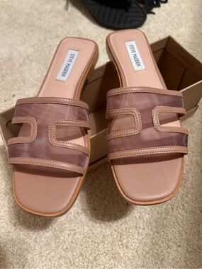 Steve Madden sandal